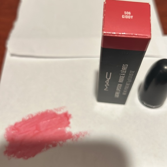 Mac Giddy 506 lipstick with box - Picture 2 of 3